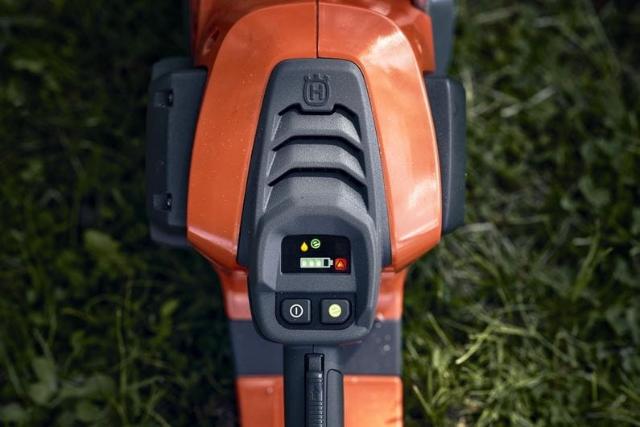 HUSQVARNA KAMPAGNE 542i XP Kædesav inkl. 2 stk. 40-B330X Batterier og 40-C500X Lader