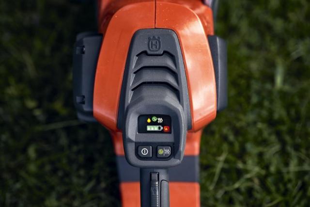 HUSQVARNA KAMPAGNE 542i XPG Kædesav inkl. 2 stk. 40-B330X Batterier og 40-C500X Lader