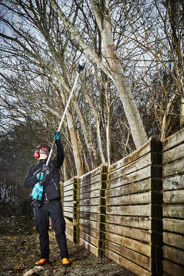 Makita DUA300Z Stangkædesav u/ Batteri og Lader