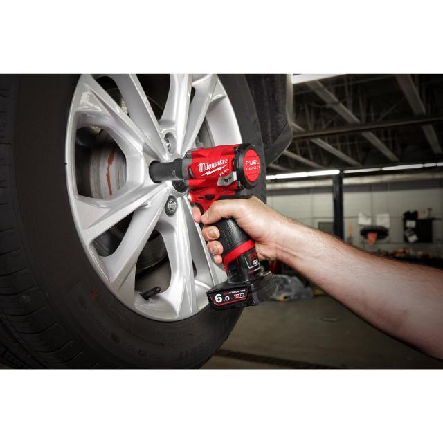 Milwaukee M12 FIWF12-0 FUEL™ 1/2˝ Slagnøgle kompakt med friktionsring u/Batterier og Lader