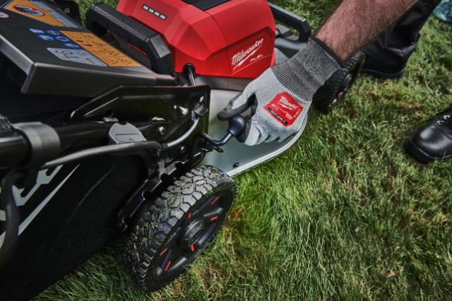Milwaukee M18 F2LM46-0 FUEL™ Plæneklipper 46 cm u/ Batteri og Lader