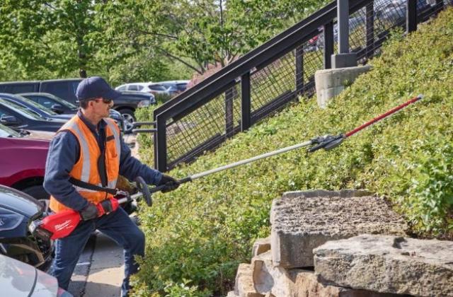 Milwaukee M18 FUEL™ Stanghækkeklipper 267 cm, U/Batteri og Lader