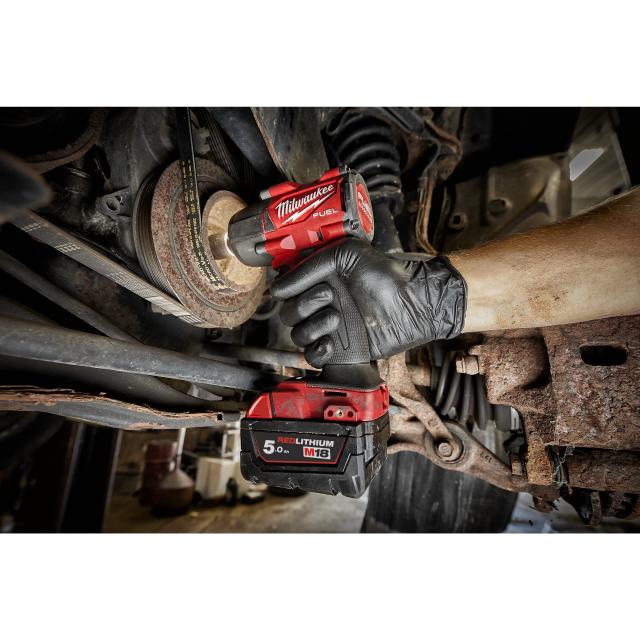 Milwaukee M18 FMTIW2F12-0X FUEL™ 1/2˝ Slagnøgle Mellemstor med friktionsring u/Batterier og Lader, så længe lager haves
