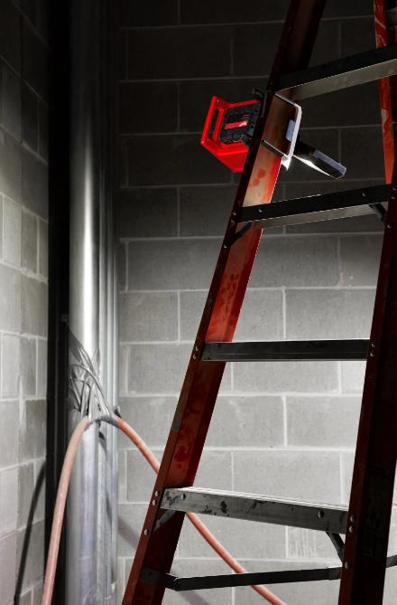 Milwaukee M18 PAL-0 vinklingsbar områdelampe 18 v u/Batteri og Lader